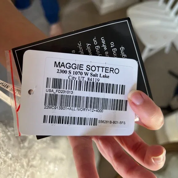 Never Worn Maggie Sottero Lennon Gown - Picture 12 of 13